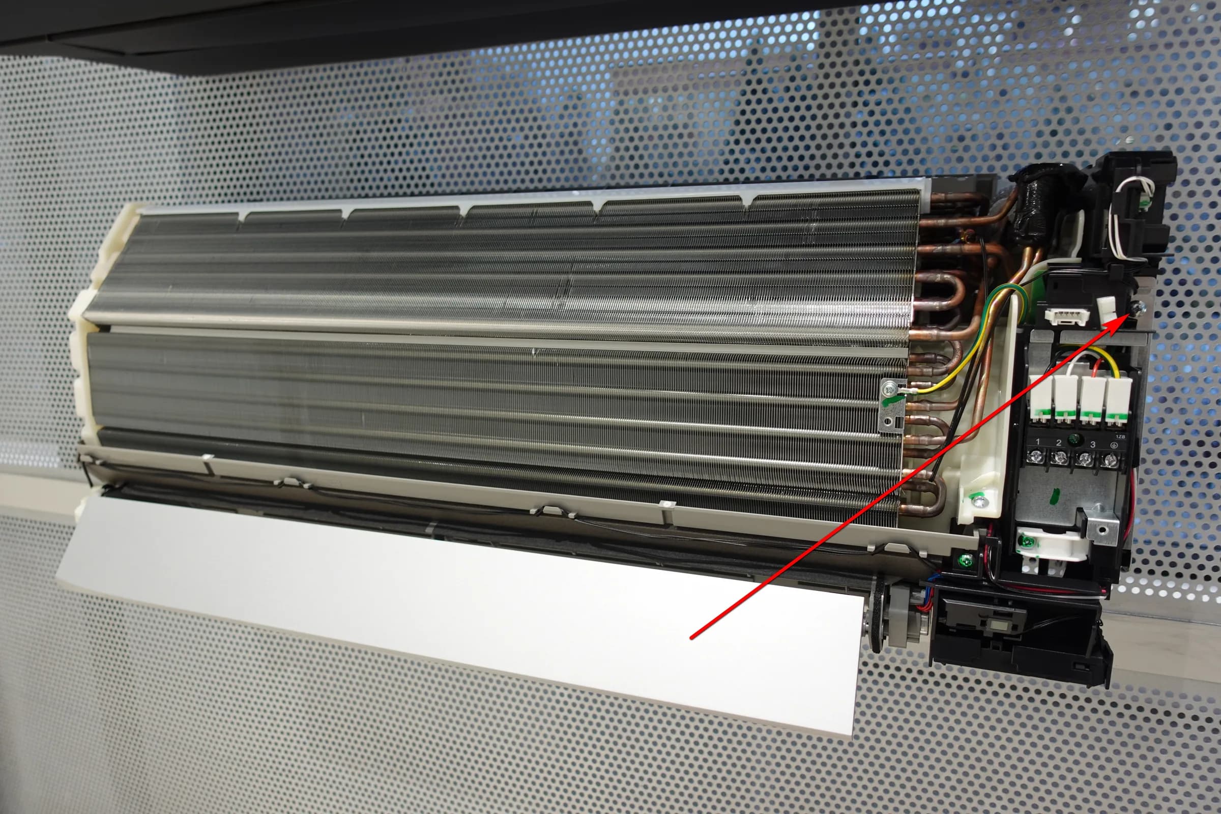 Daikin Emura 3, шаг 9