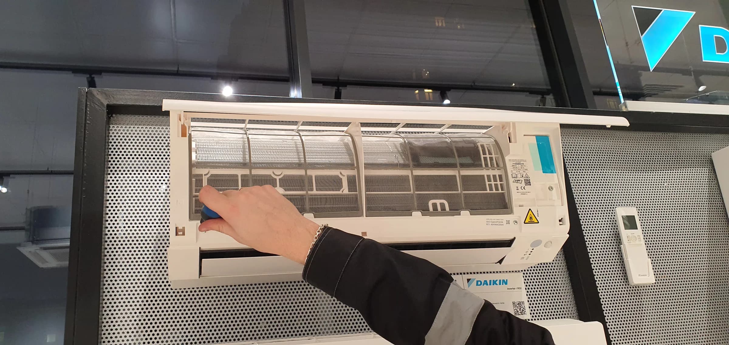 Daikin FTXM-R, шаг 2